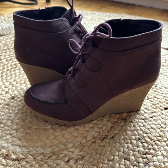 Laceup Booties - Picture 3 of 6